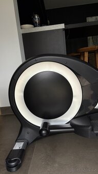 ST990 ELLIPTICAL CROSS TRAINER - 5