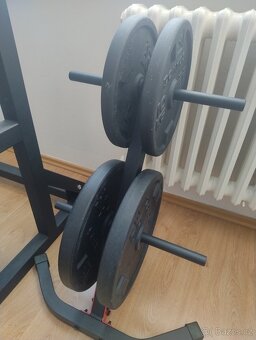 Stojan na činku, bench press - 5