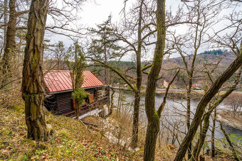 Prodej chaty 29m2 v Davli na jedinečném místě nad Vltavou - 5