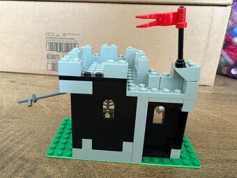 Lego 6036 Castle Skeleton Surprise - 5