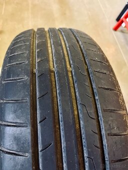 Prodám letní pneu DUNLOP SPORT Blue Response 205/60 R16 - 5