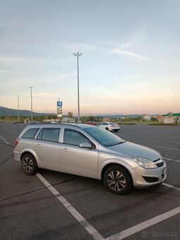 Opel Astra H kombi 1.7 Cdti 2009 - 5