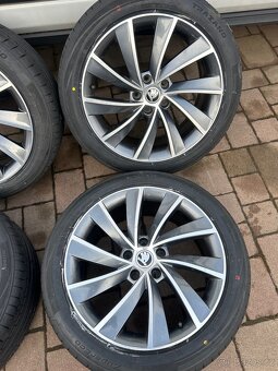 Škoda Superb 3 verze Laurin klement 5x112 r18” - 5