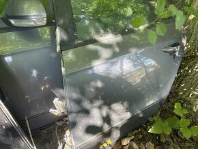 Vw passat b6 , nahradni dily , černá , sedá - 5