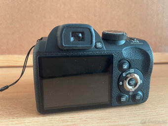 Fuji FinePix S3200, 24x zoom, 14Mp - 5