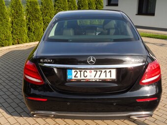 Mercedes-Benz E 200 4 Matic Koupeno v ČR - 5