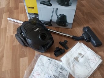 Vysavač Zanussi Compact go - 5