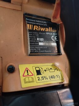Motorová vyvětvovaci pila Riwal - 5