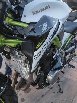 Kawasaki Z900 - 5