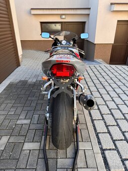 Suzuki GSX-R 750 - 5