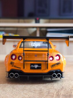 Nissan GT-R - 5