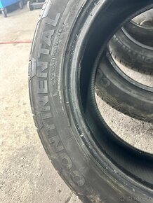 Prodám zimní gumy Continental 4x4 Contact 235/55 R17 - 5
