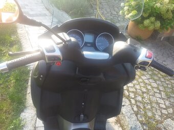 Prodám Piaggio MP3 125 - 5