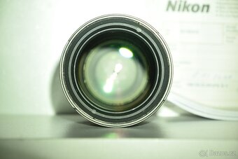 Nikon AF-S DX 18-200mm f/3.5-5.6G ED VR II top stav - 5