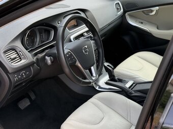VOLVO V40 2.0 D3 Automat INSCRIPTION - 5