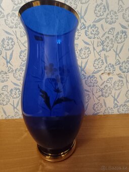 Modrá váza s kytkami bohemia krystal - 5