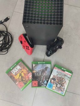 Xbox Series X s hrami a ovladači - 5
