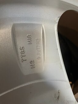 Sada zimních pneu Michelin 225/55R17 + ALU DEZENT - 5