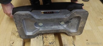 Kovadlina Carré - 5