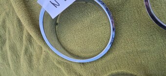 Chromové rámečky světel Tatra 613 - 5