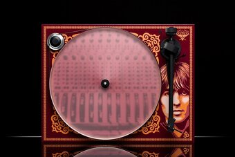 Nevybalený gramofon ProJect Essential III 3 Limitka George H - 5
