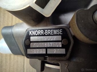 NOVÝ vysoušeč vzduchu Iveco Stralis, Trakker - KNORR EL9002 - 5