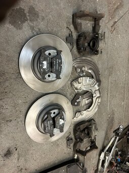 Přední brzdy bmw e90/91 - 5