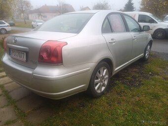 toyota avensis 2,0D r.v.2003 - 5