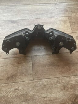 Aprilia RSV4 Factory 2022 - 5