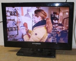 Malá televize 40cm HYUNDAI, 16 palců na 12V, bez zvuku - 5