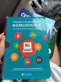 Učebnice Češtiny, Aj, chemie, biologie atd. - 5