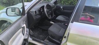 Toyota RAV4 - 5