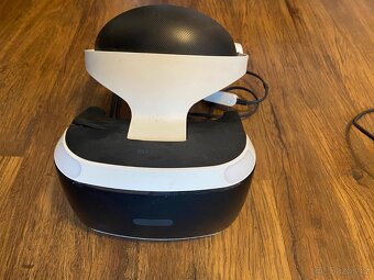 PlayStation 4 Pro + VR brýle + 5 her Výborný stav - 5