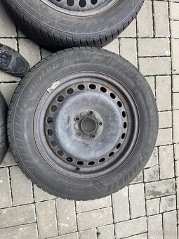 Zimní kola s disky 5x108 215/55/R16 vzorek 5.5mm - 5