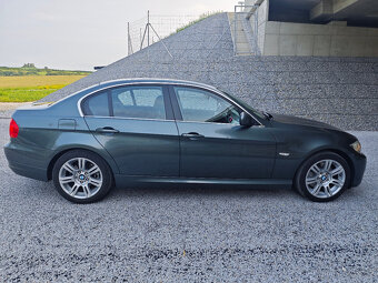 Prodám BMW E90 325i LCI - 5