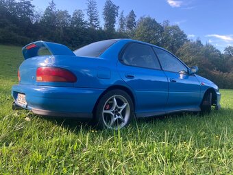 Subaru Impreza GT GC8 - 5