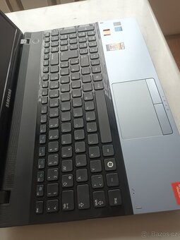 Samsung 305E (čtyřjádrový procesor ) RAM 6 GB SSD - 5