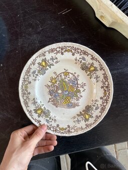 Anglický porcelánový talíř s motivem ovoce a květin - 5