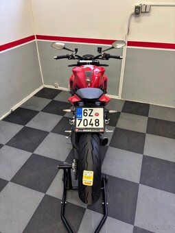 Ducati Streetfighter V2 - 5