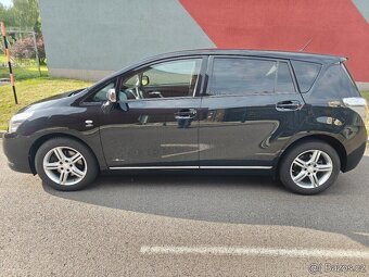 Toyota Verso 2.2D prémium 7 míst dovoz Švýcarsko - 5