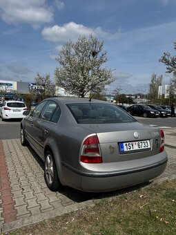 Superb 1.9 2008 - 5