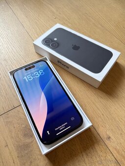 Apple iPhone 16 128GB černý - 5