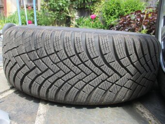 prodám zimní komplety 205/55 R16 - 5