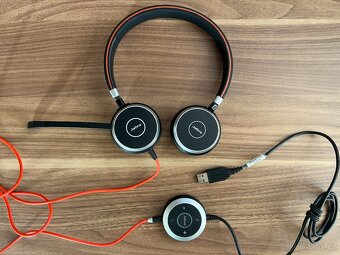 Prodám sluchátka JABRA Evolve 40 MS Stereo USB-A - 5