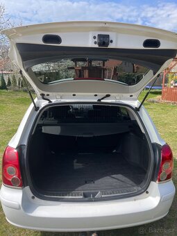 Toyota Avensis 2.0 D4D kombi - 5