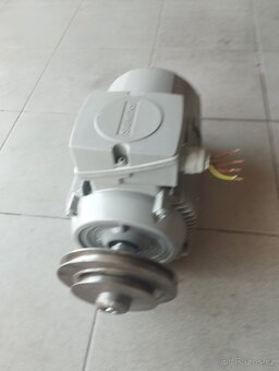 Elektro motor Siemens - 5