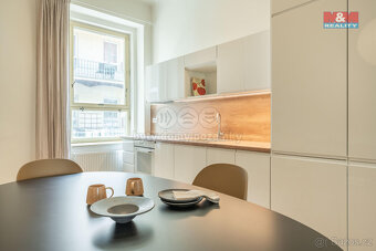 Prodej bytu 3+1, 96 m², Praha, ul. Balbínova - 5