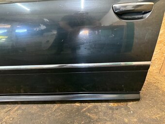 KOMPLETNÍ LEVÉ PŘEDNÍ DVEŘE AUDI A8 D3 - 5