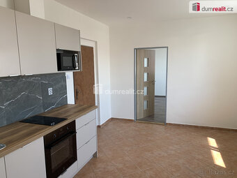 Pronájem nově zrekonstruovaného bytu 3+KK o ploše 44 m2, obe - 5