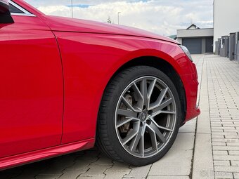 Audi A4 S-line Facelift 2.0 TDi 140kW Matrix B&O - 5